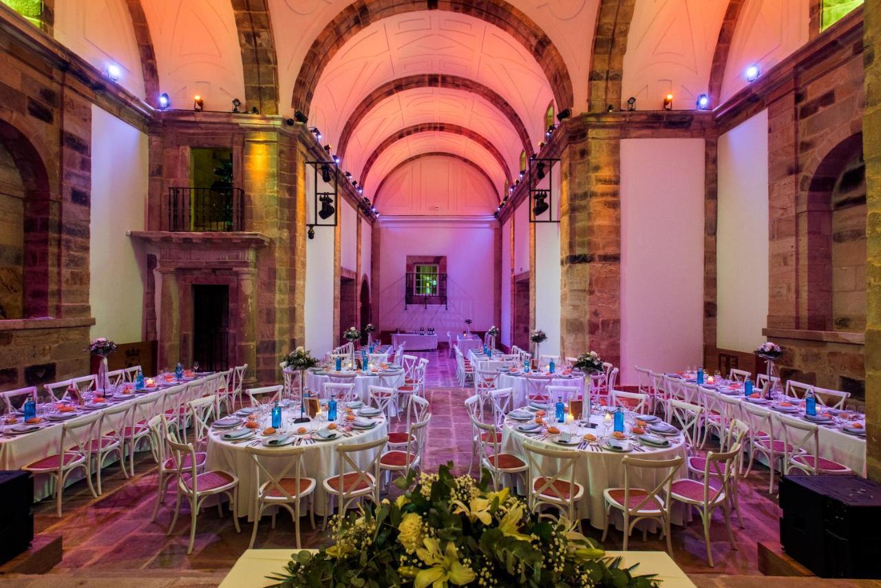 Palacio De Los Acevedo Hoznayo Buitenkant foto
